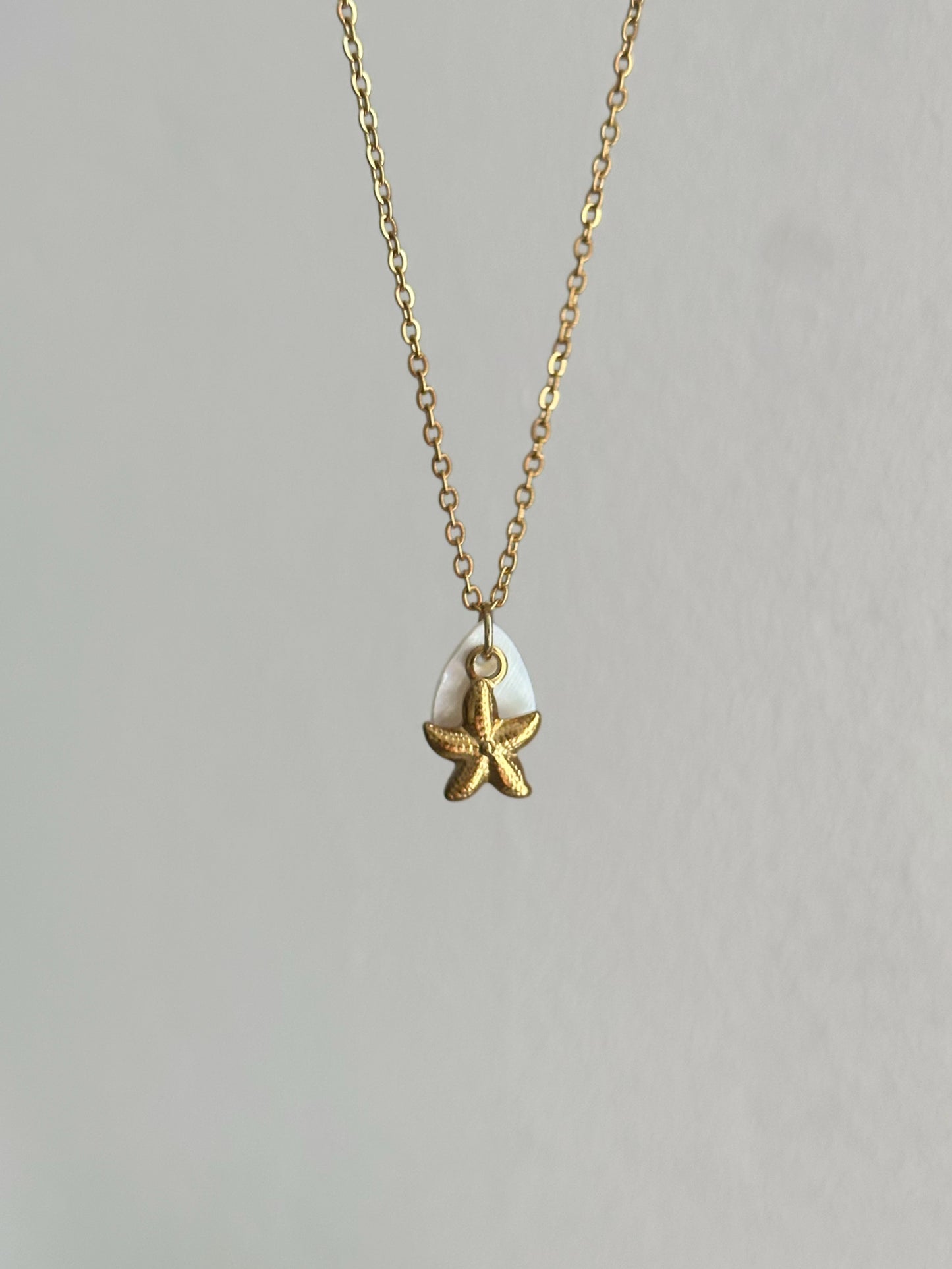 Collier World Sea
